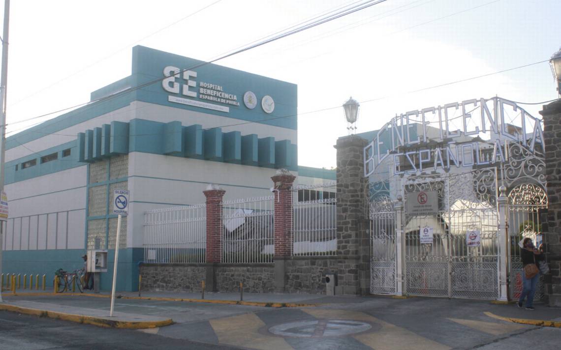 Mujer Da A Luz Afuera Del Hospital Beneficencia Española De Puebla